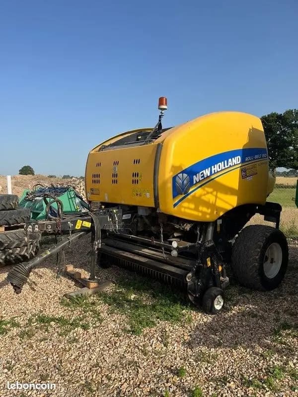 Presse à balles rondes New Holland Roll-belt 150 occasion 2018 – Eure (27), photo 1 sur 8
