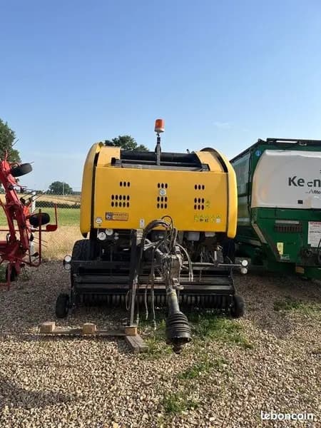 Presse à balles rondes New Holland Roll-belt 150 occasion 2018 – Eure (27), photo 5 sur 8