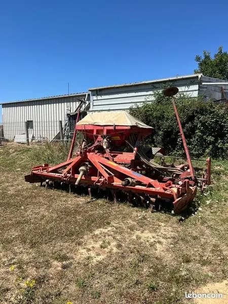 Herse rotative Kuhn HR 4001 occasion 1990 – Eure (27), photo 3 sur 5