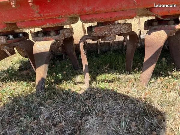 Herse rotative Kuhn HR 4001 occasion 1990 – Eure (27), photo 5 sur 5