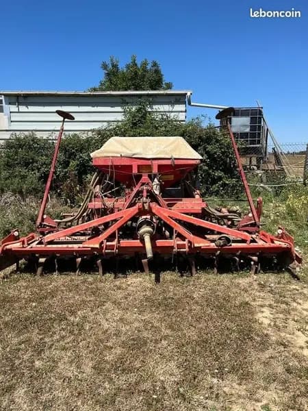 Herse rotative Kuhn HR 4001 occasion 1990 – Eure (27), photo 2 sur 5