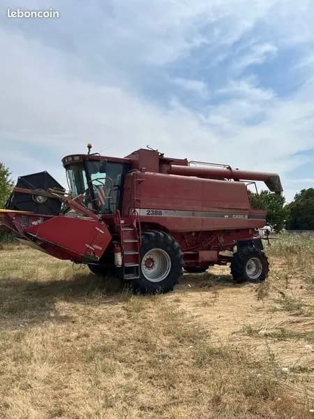 Moissonneuse-batteuse à rotor Case IH 2388 occasion 2001 – Eure (27), photo 2 sur 5