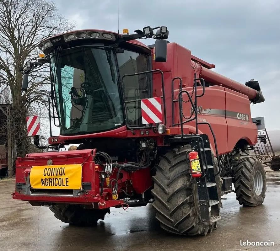 Moissonneuse-batteuse à rotor Case IH 6140 occasion 2016 – Eure (27), photo 1 sur 5