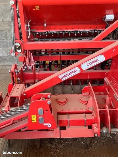Combiné de semis Maschio DAMA 24 ROWS + Maschio DMR 3000 COMBI occasion 2022 – Eure (27), photo 2 sur 5