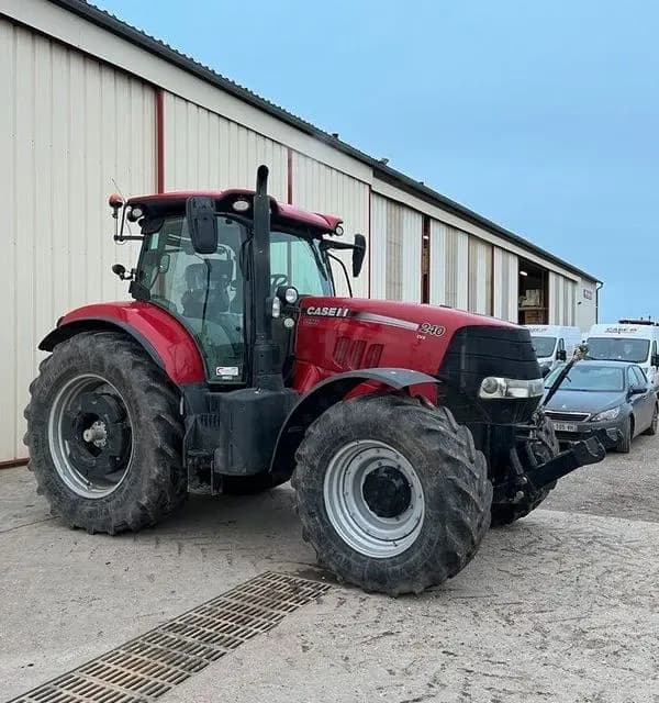 Tracteur agricole Case IH Puma 240 cvx occasion 2015 – Eure (27), photo 4 sur 5