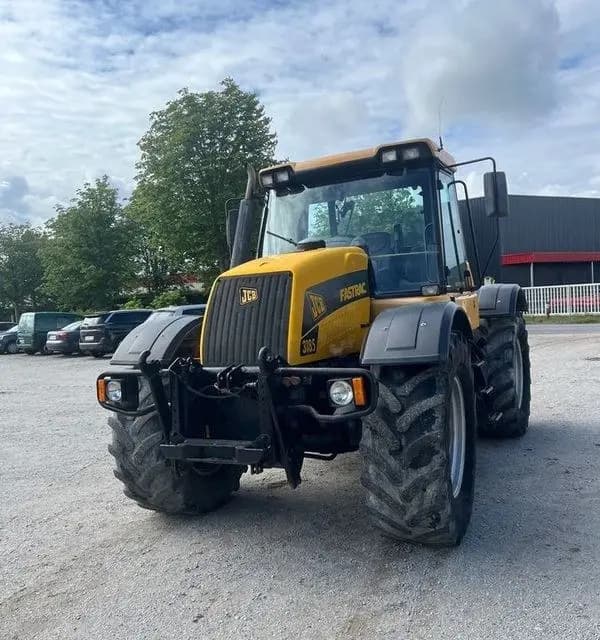 Tracteur agricole JCB 3185 occasion 2003 – Eure (27), photo 2 sur 5