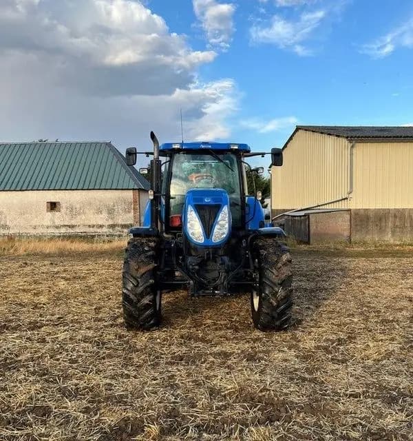 Tracteur agricole New Holland T6070 occasion 2010 – Eure (27), photo 3 sur 5